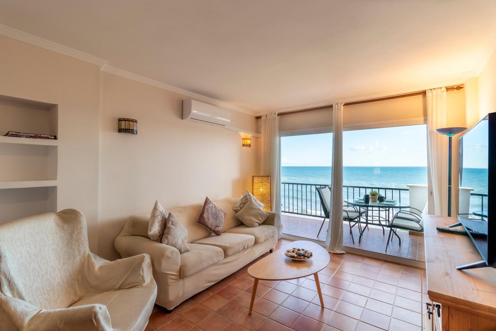 Rentitspain Apartamento Arce 13 Balcon Con Vista Al Mar 네르하 외부 사진