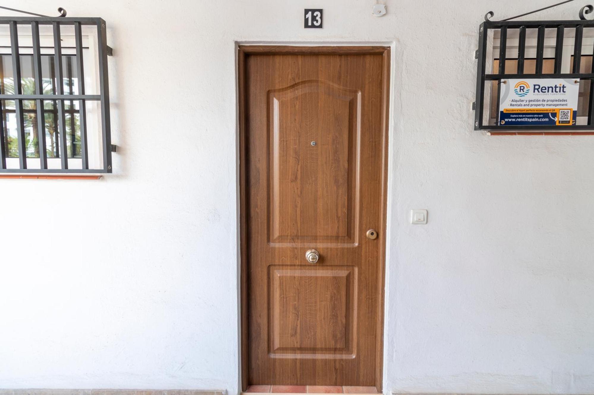 Rentitspain Apartamento Arce 13 Balcon Con Vista Al Mar 네르하 외부 사진