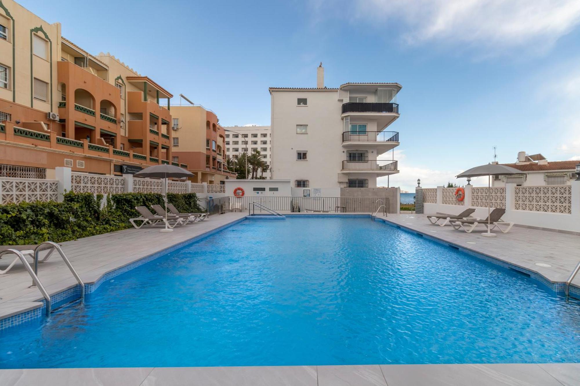 Rentitspain Apartamento Arce 13 Balcon Con Vista Al Mar 네르하 외부 사진