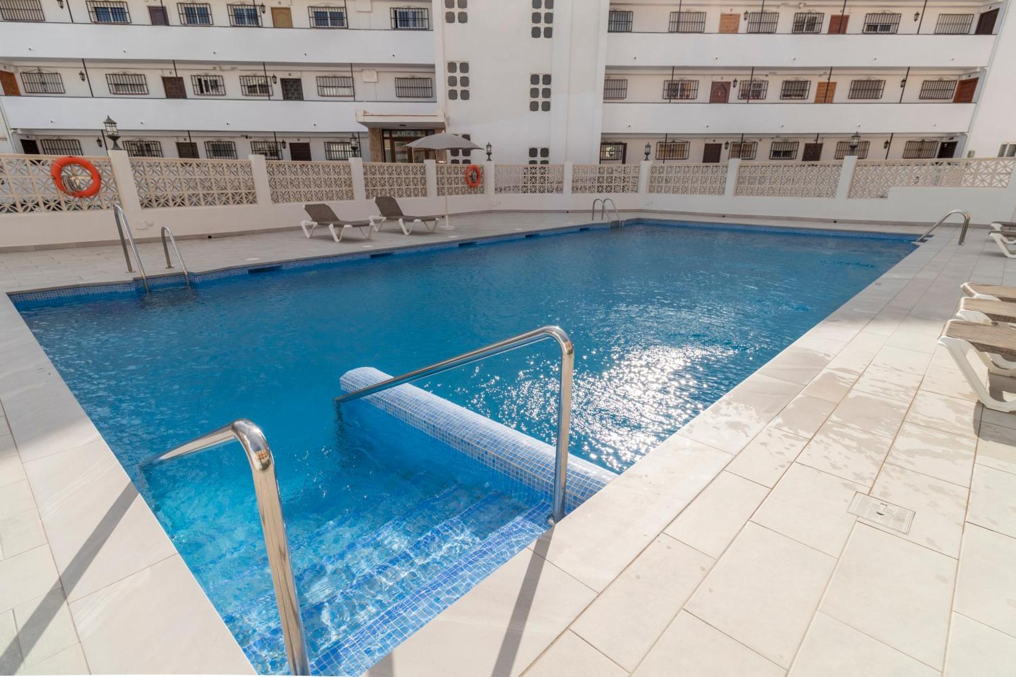 Rentitspain Apartamento Arce 13 Balcon Con Vista Al Mar 네르하 외부 사진
